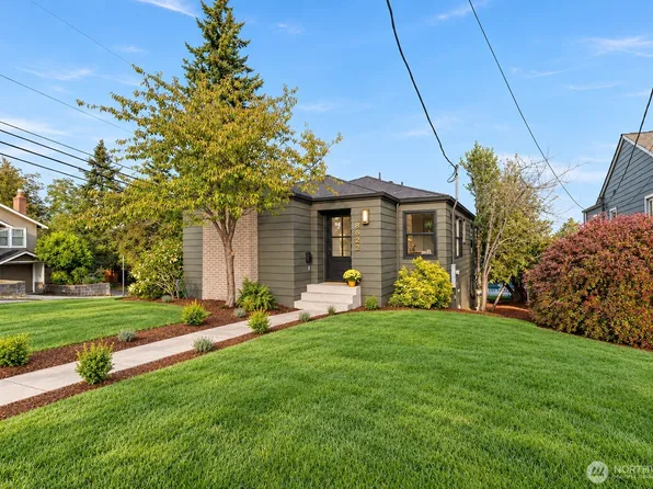 8622 17th Avenue NE, Seattle, WA 98115