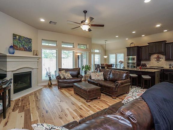 4th image of 1906 Cayman Bend Ln