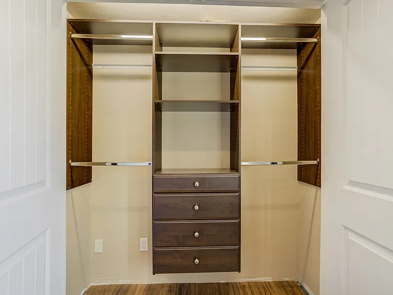 Churchwood Cir — Photo 42