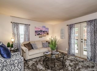 1211 W 45th St APT 2W, Kansas City, MO 64111