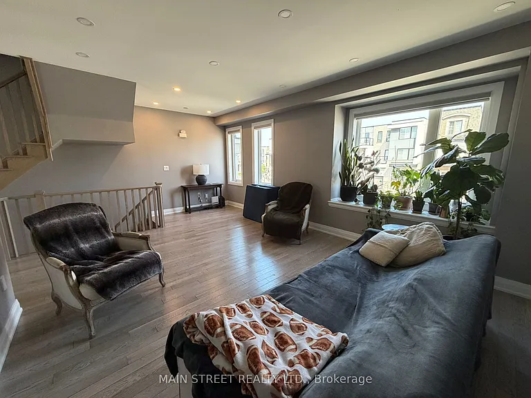 9 Vaudeville Dr — Photo 7