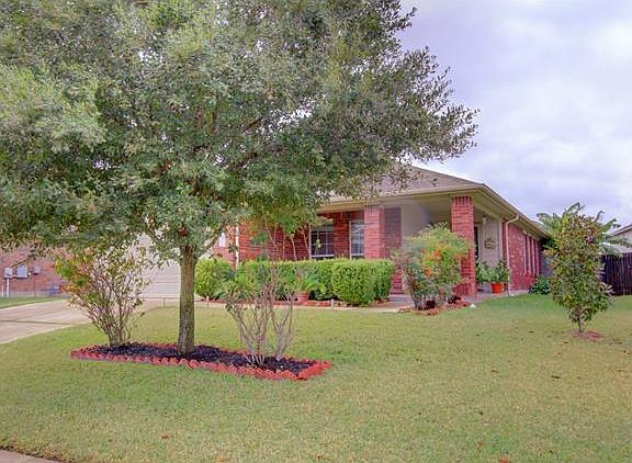 2nd image of 20617 Farm Pond Ln