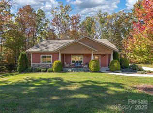 146 Sapphire Pl, Clyde, NC 28721