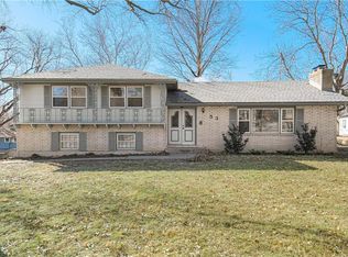 53 Fulkerson Cir, Liberty, MO 64068