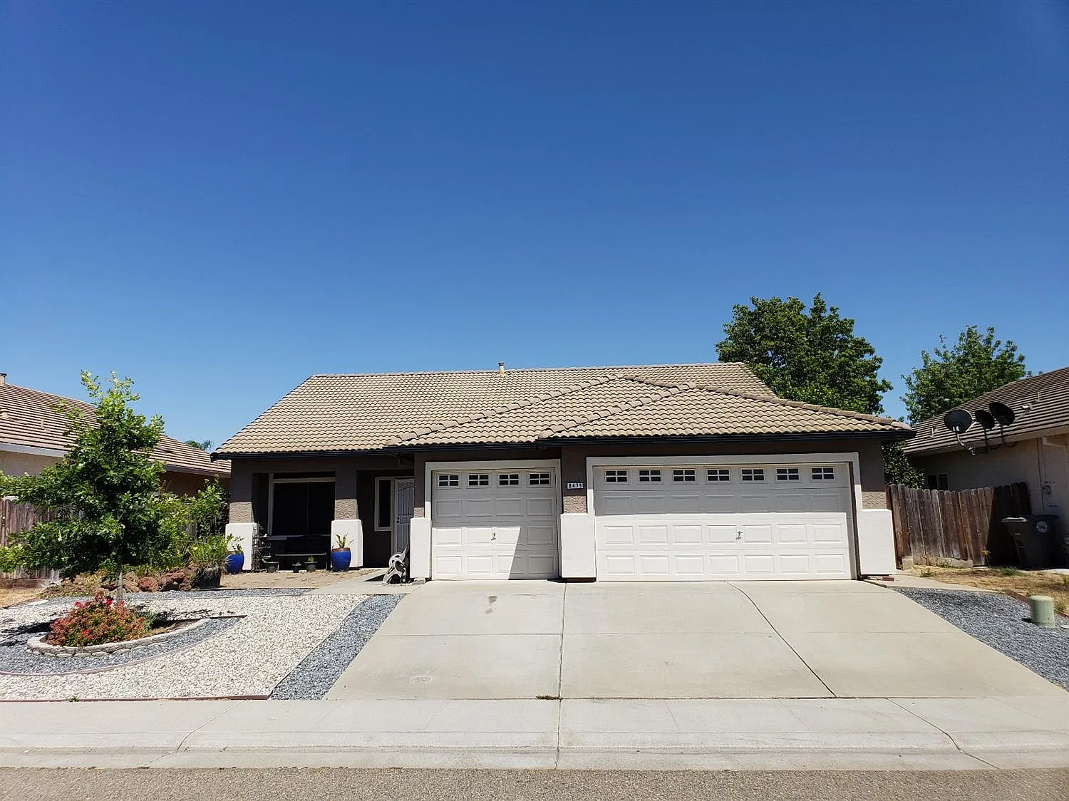 8475 Mountain Bell Dr photo 1