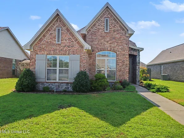 510 Palm Breeze Dr, Ocean Springs, MS 39564
