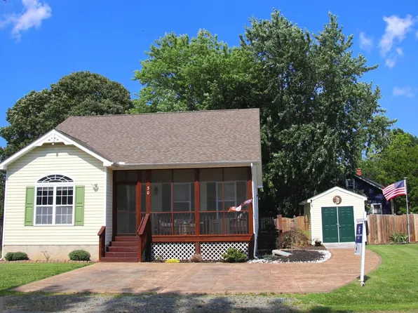 30 Bancroft Ave, Colonial Beach, VA 22443