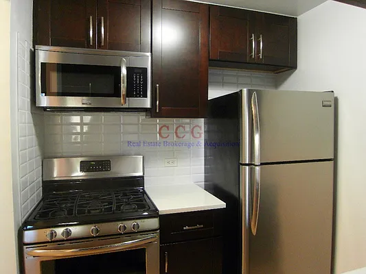 Rented by CCG Real Estate Brokerage | media 9