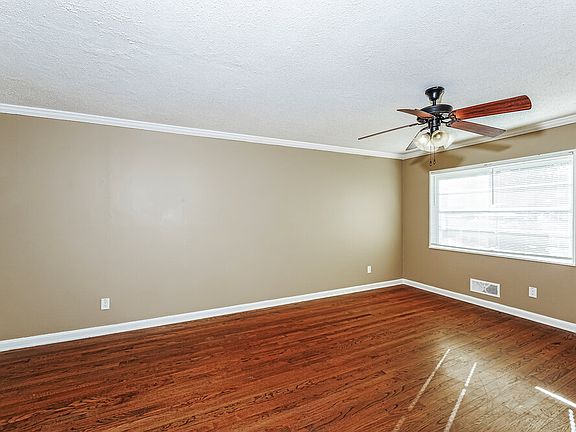 5th image of 9601 Red Lane Dr