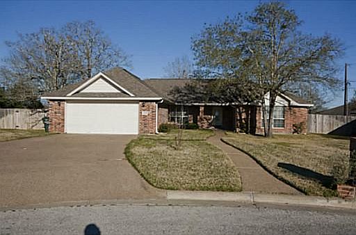 1st image of 6206 Stratford Cir