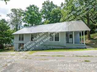 115 1st Ave NE, Graysville, AL 35073