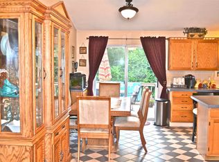 5 Cedar St, Coventry, RI 02816