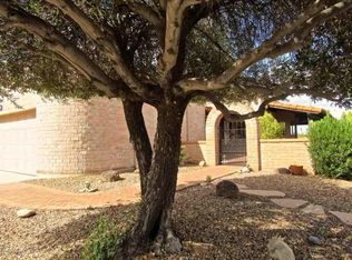 784 W Desert Hills Dr, Green Valley, AZ 85622