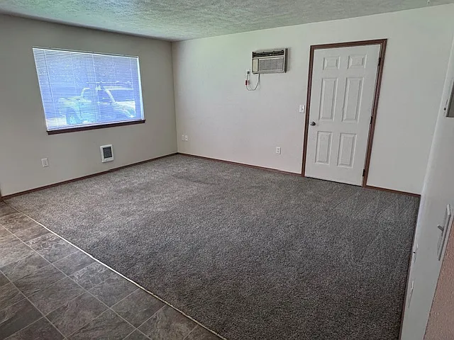 3505 E 2nd Ct #B — Photo 2