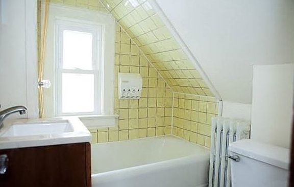 4th image of 2911 Lexington Ave #B