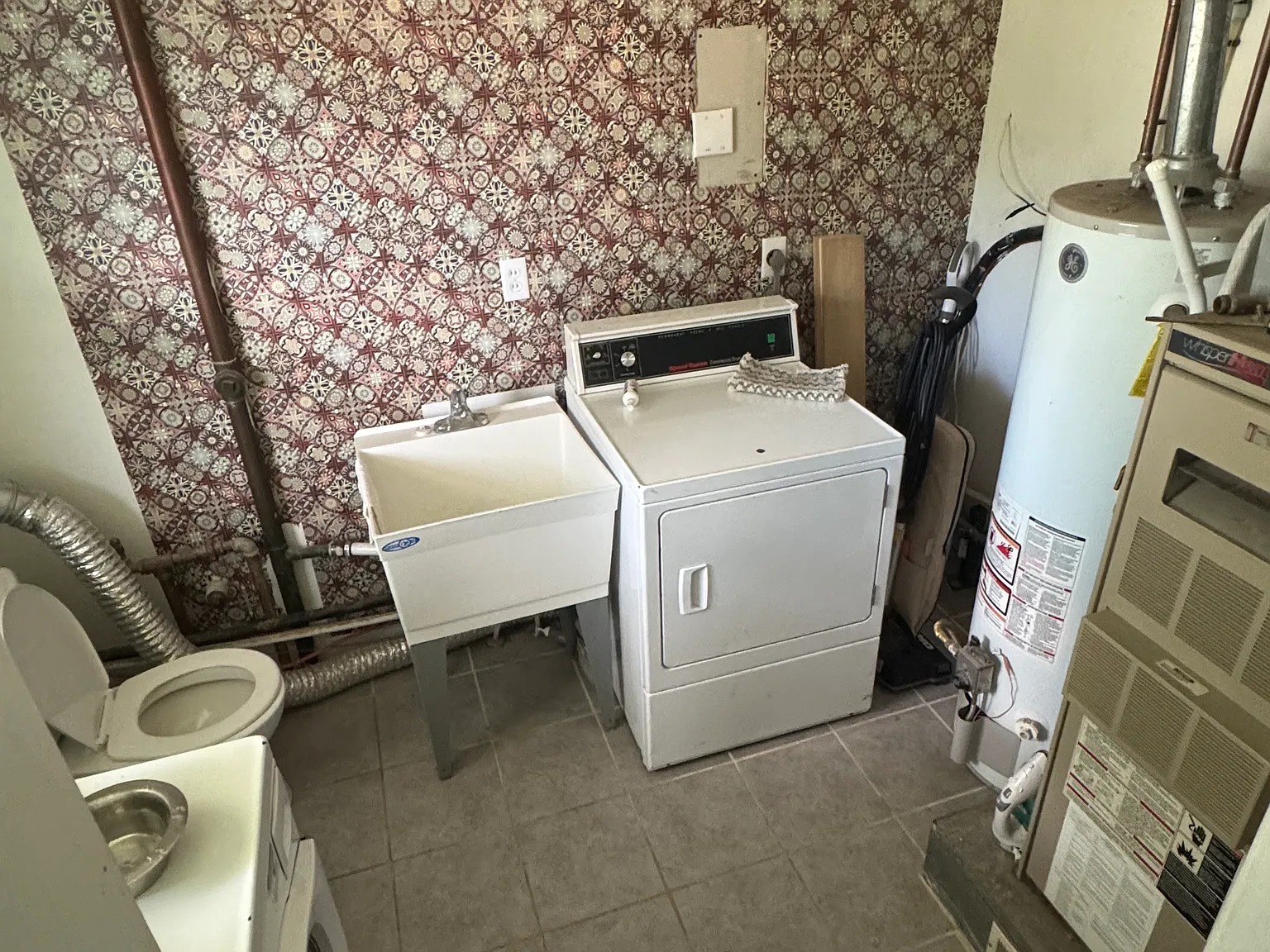 2 bed, 1.5 bath, 1414 sqft, $1,350 — Photo 3