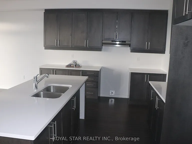 69 Bluebird Blvd — Photo 8