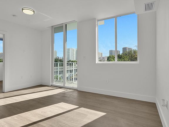 2nd image of 1620 NW 18th St #1