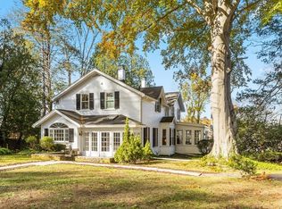 25 Tappan St, Manchester, MA 01944