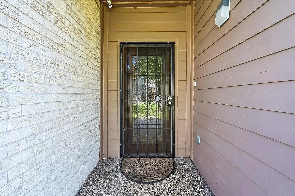 Building Photo - 11280 Braes Forest Dr #406