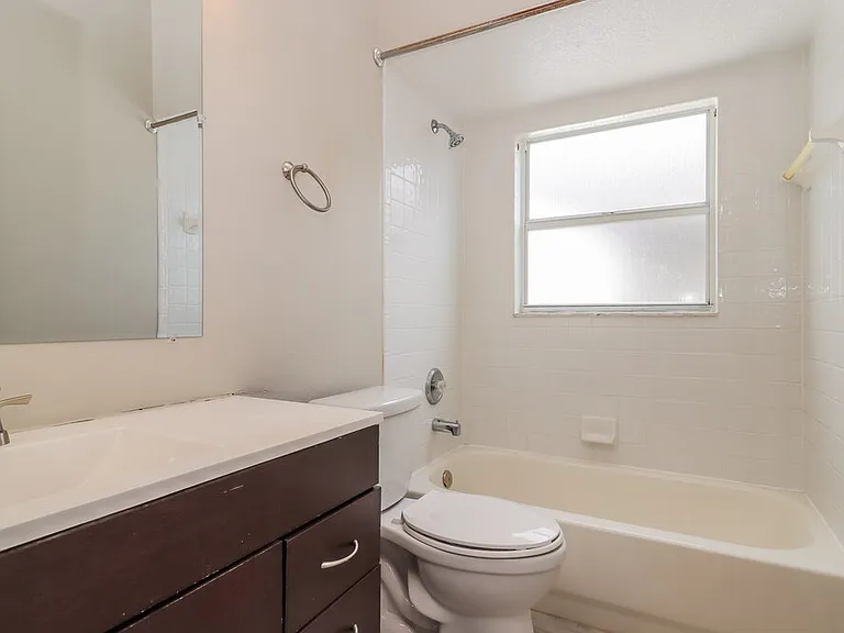 10402 Barnett Loop — Photo 14