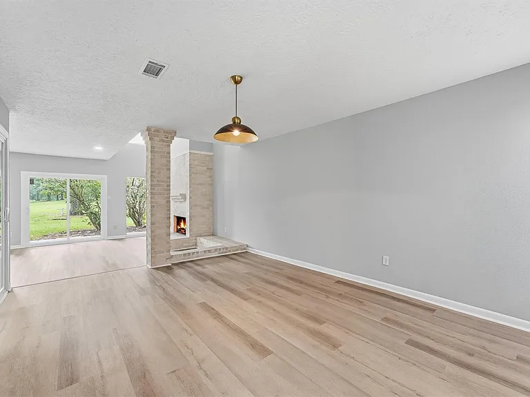 8001 Rebawood Dr — Photo 5