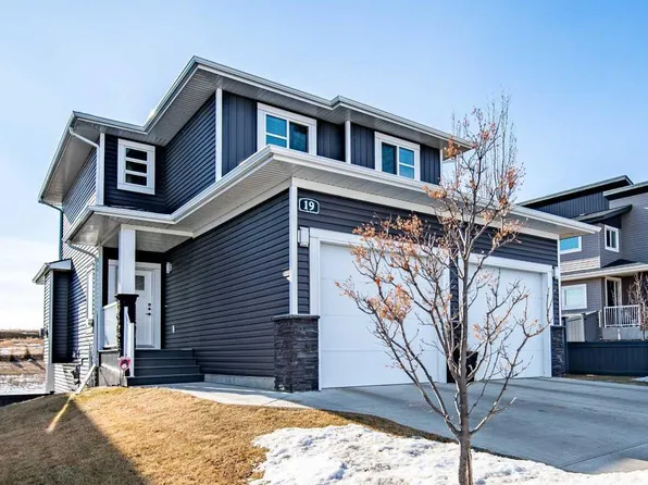 19 Vanveller Way, Sylvan Lake, AB T4S 0M4