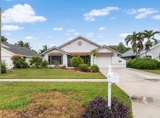 22738 Pickerel Cir, Boca Raton, FL 33428