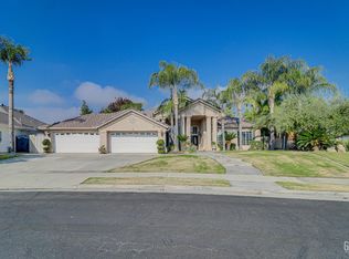 1801 Gloucester Dr, Bakersfield, CA 93311