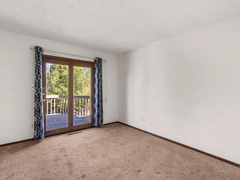 5916 Wolf Creek Pl — Photo 38