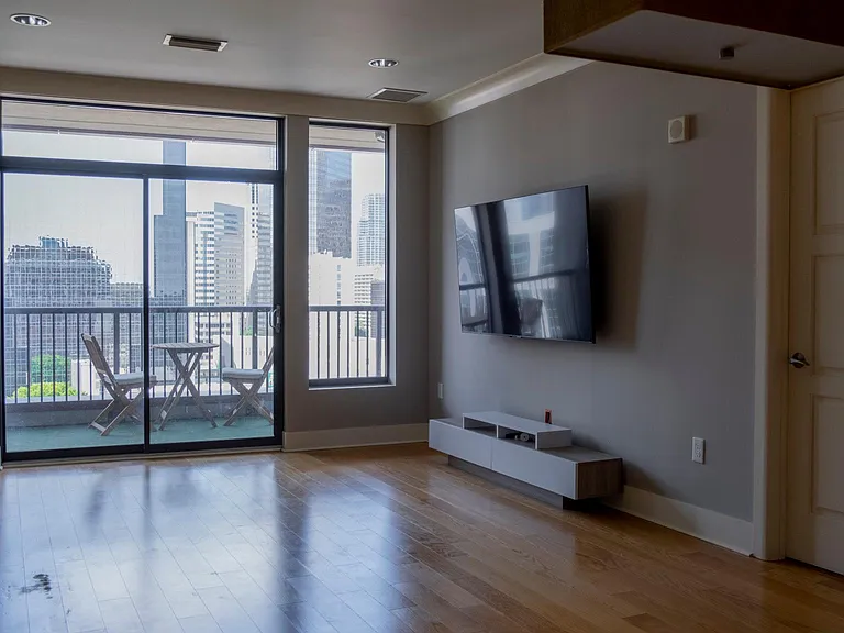 222 S Caldwell St #1607 — Photo 8