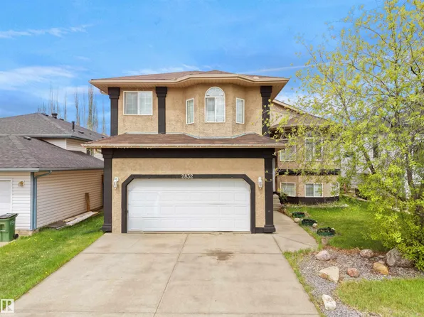 2832 36b Ave NW, Edmonton, AB T6T 1N4