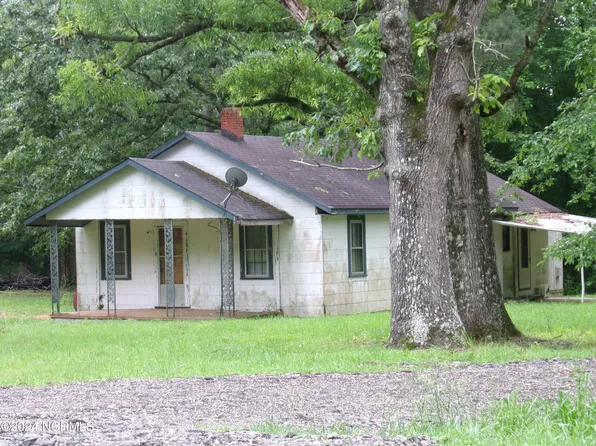 4186 Airport Road, Clarkton, NC 28433