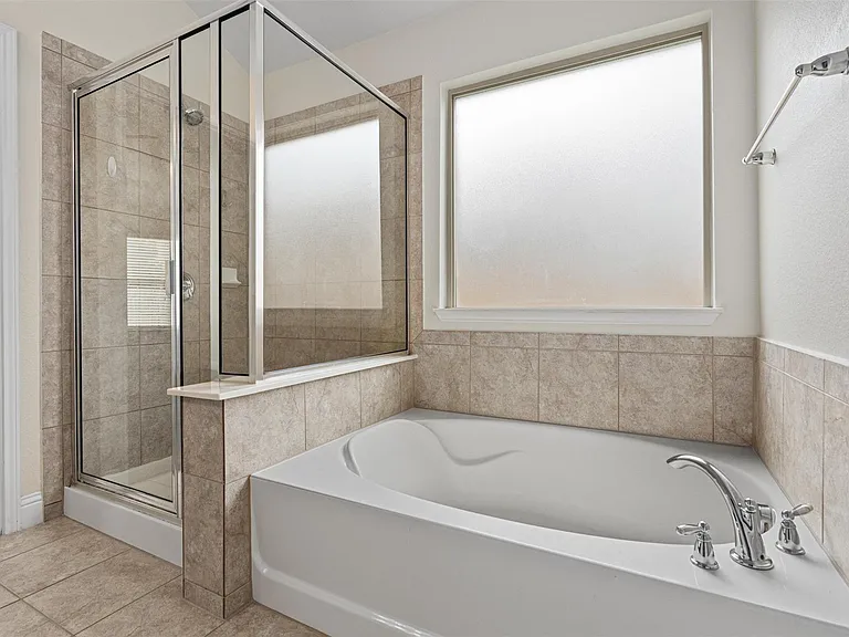 3021 Angelina Ct — Photo 22