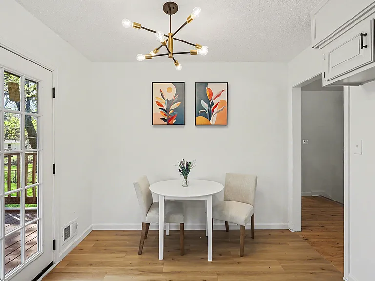 11939 Smalley Ave — Photo 12