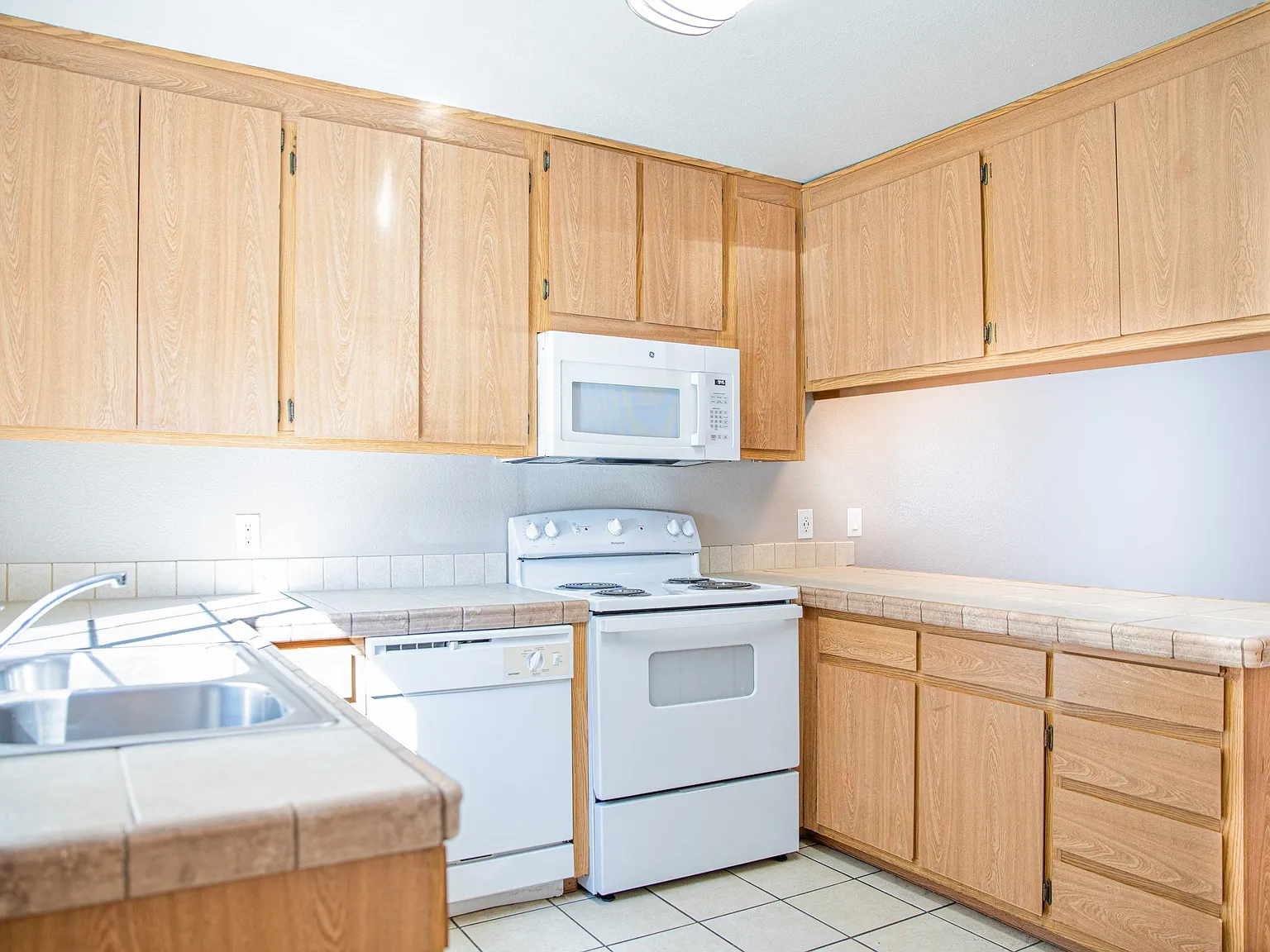 Pomona Townhomes — Photo 3