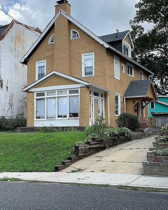 1st image of 1302 Medary Ave