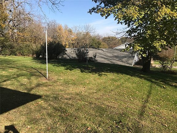 3rd image of 502 N 4th St