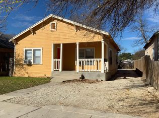 1015 W Lullwood Ave, San Antonio, TX 78201