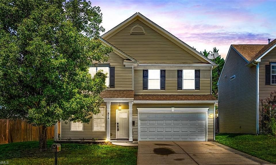 1st image of 884 Jennifer Ln