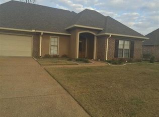 157 Rockbridge Cir, Clinton, MS 39056