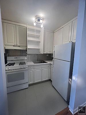 2nd image of 172-70 Highland Ave #5-P