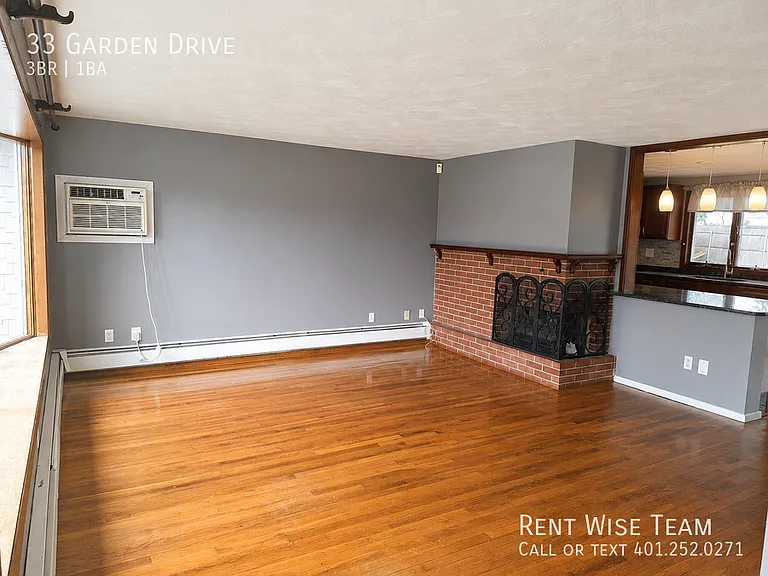 33 Garden Dr — Photo 2