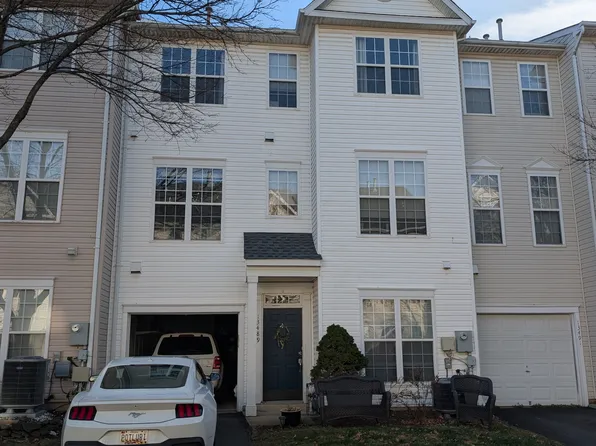 13489 Stanton Pl, Herndon, VA 20171