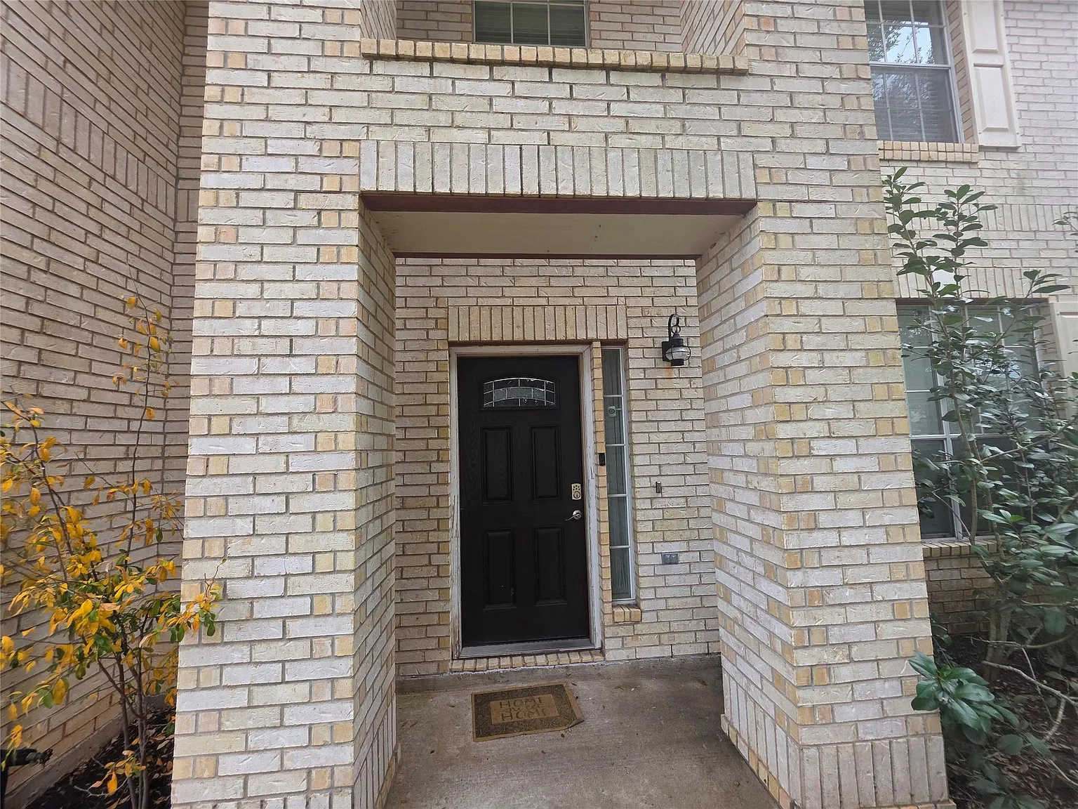 3 bed, 3.5 bath, 2598 sqft, $2,400 — Photo 3