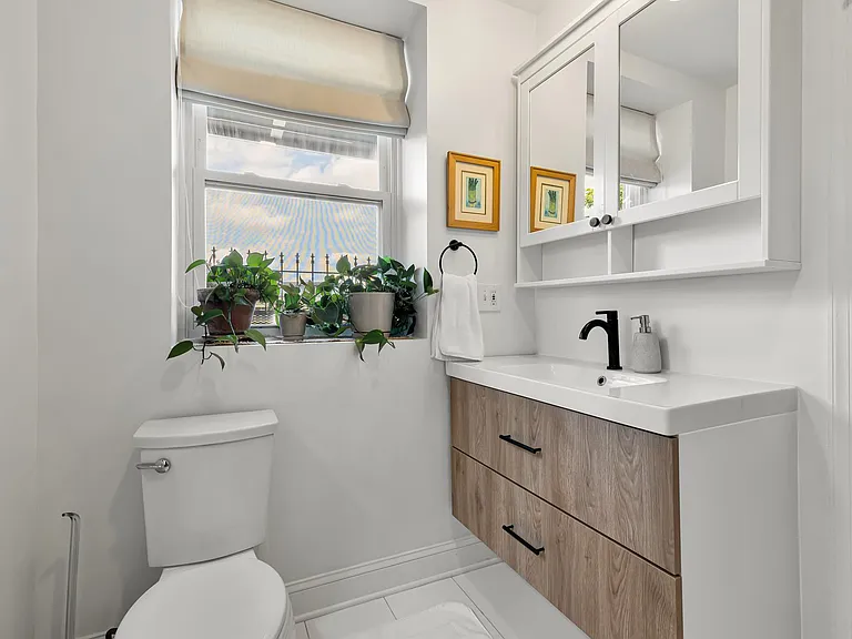 115 New York Ave NW #7 — Photo 14