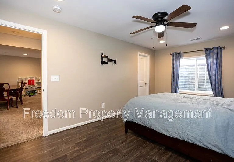 2425 Morgans Point Dr — Photo 55