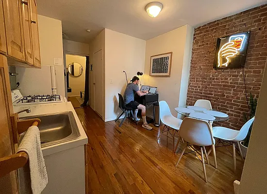 Rented by Best Apartments North Inc | media 11