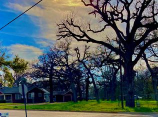 2106 N Fannin Ave, Cameron, TX 76520