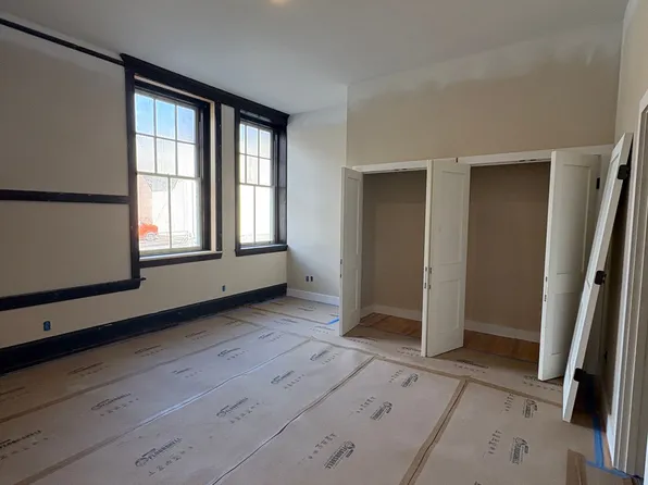 207 Pleasant St, Great Barrington, MA 01230